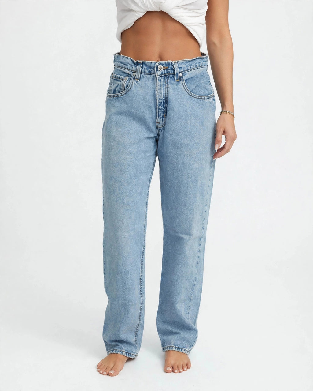 Vintage Levi's Silver Tab Loose Jeans — Light Wash — Size 25/26
