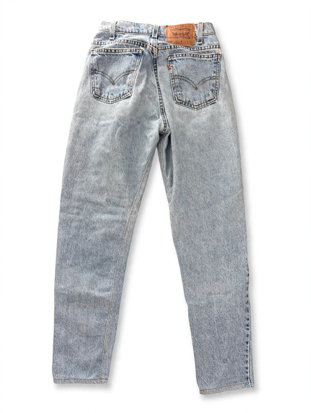 Vintage Levi's 560 Loose Fit Tapered Jeans — Light Wash — Size 24
